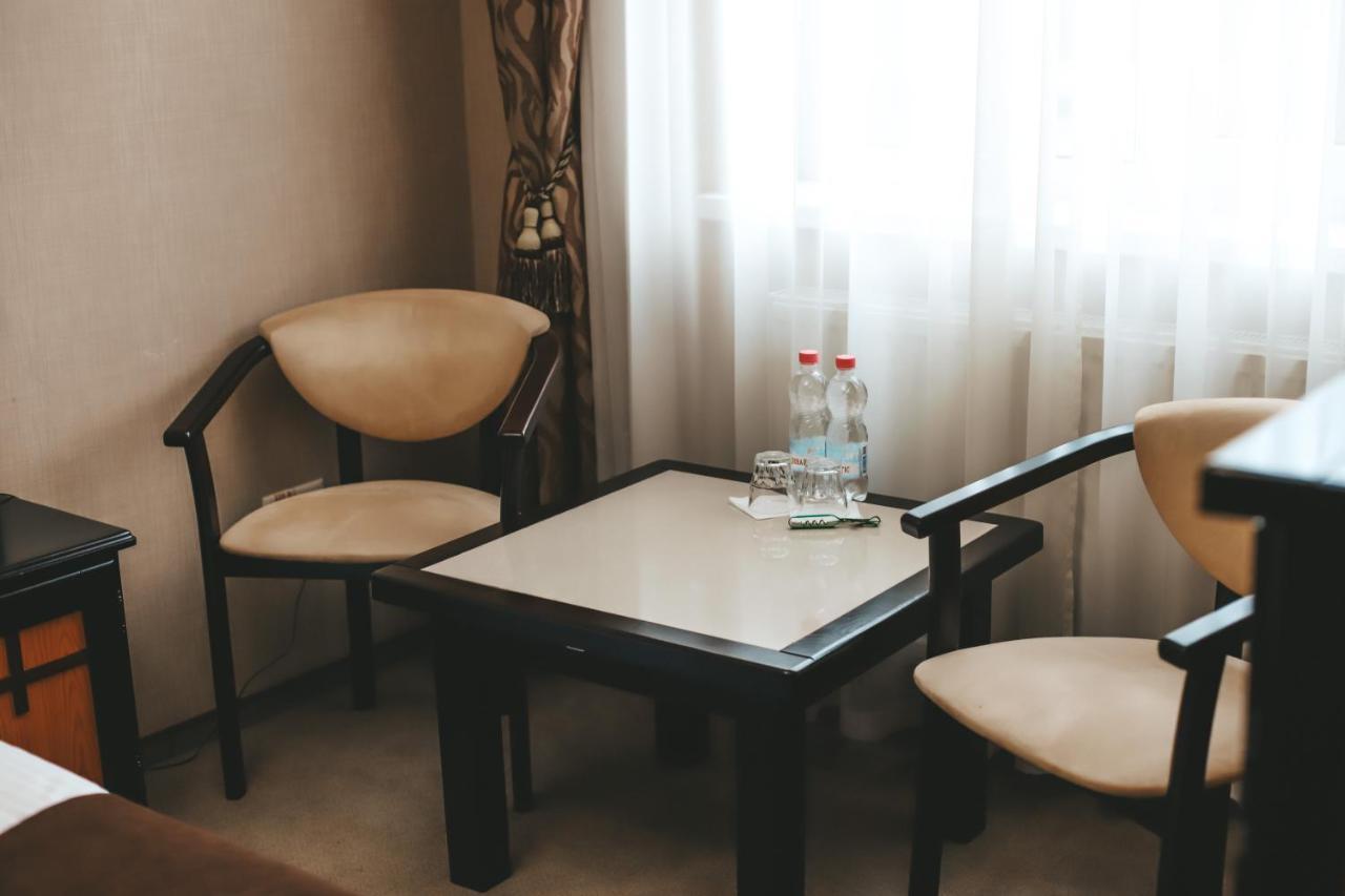 Georg Palace Hotel Tsjernivtsi Eksteriør bilde