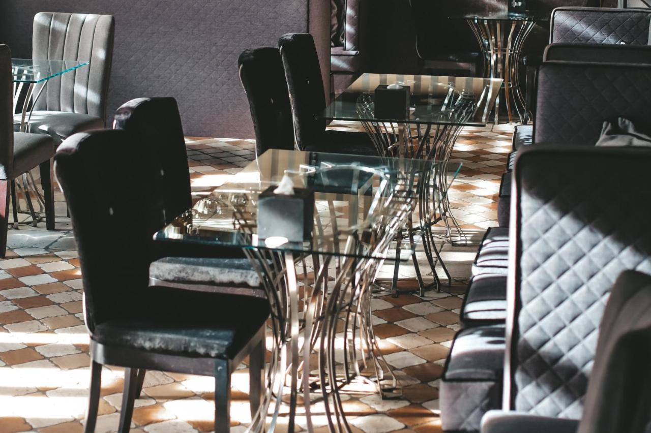 Georg Palace Hotel Tsjernivtsi Eksteriør bilde