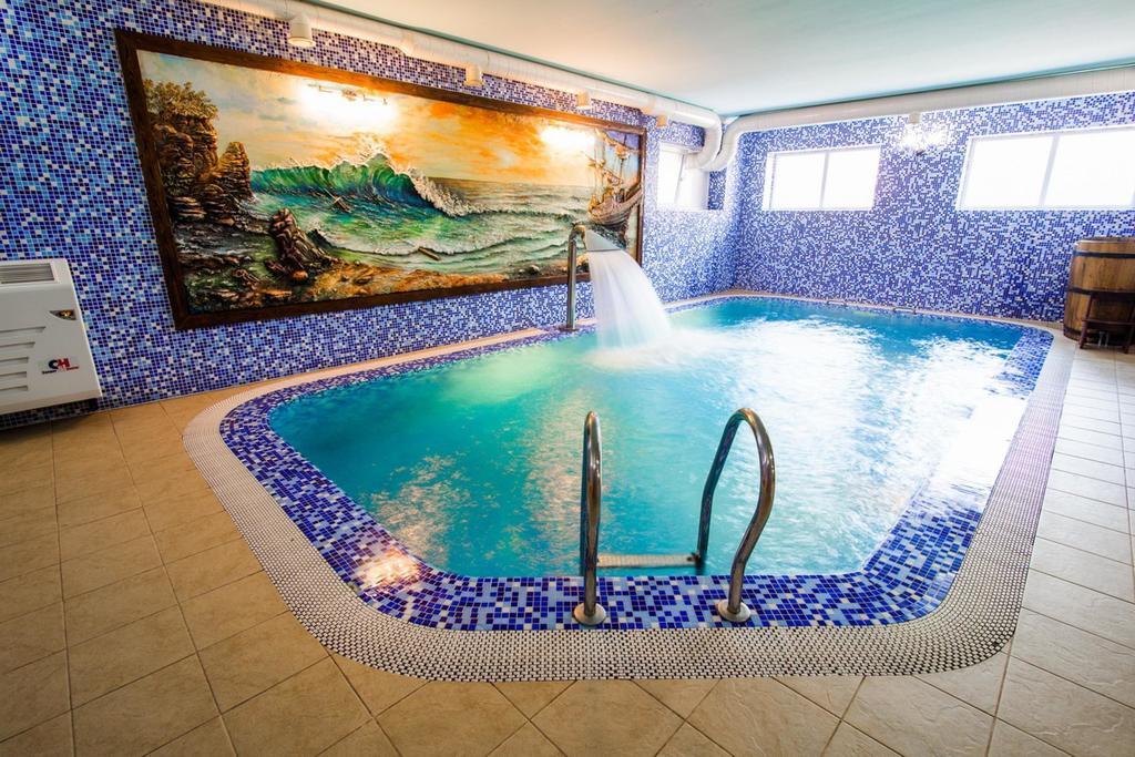 Georg Palace Hotel Tsjernivtsi Eksteriør bilde