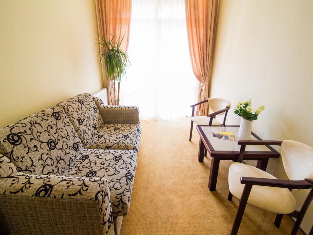 Georg Palace Hotel Tsjernivtsi Rom bilde